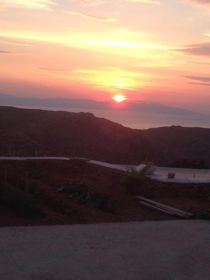 Cycladic Houses In Rural Surrounding Amorgos Extérieur photo